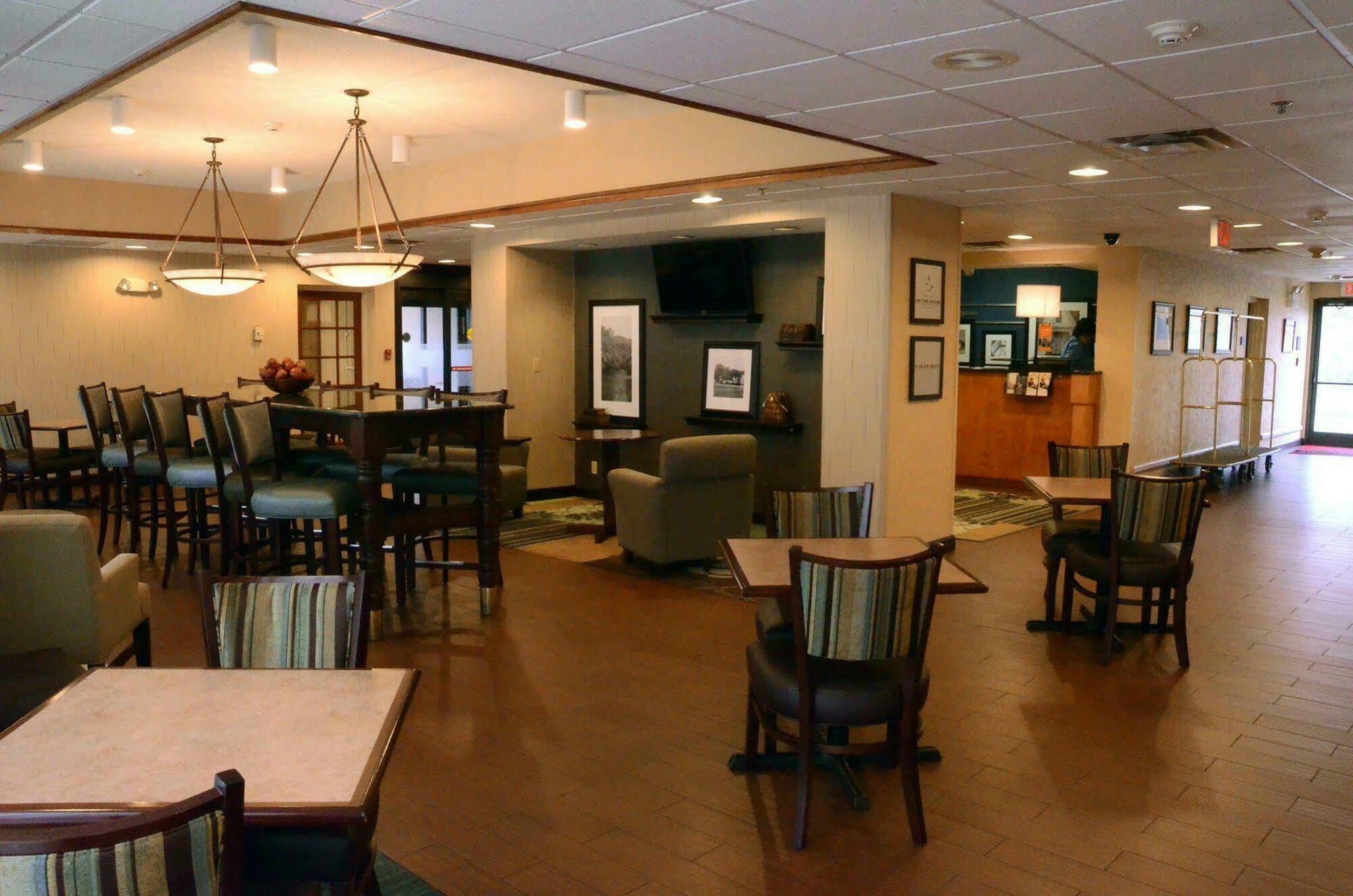 Hampton Inn אבינגדון מראה חיצוני תמונה